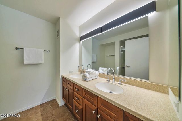 4808 N 24TH Street 427, Phoenix, AZ 85016