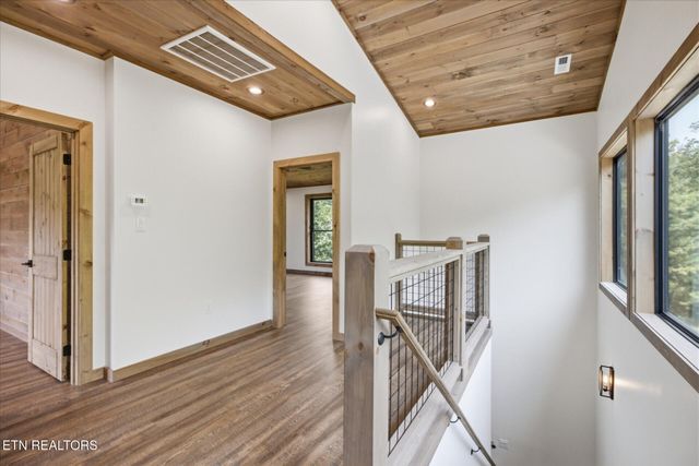 2046 Spurling Rd, Sevierville, TN 37862