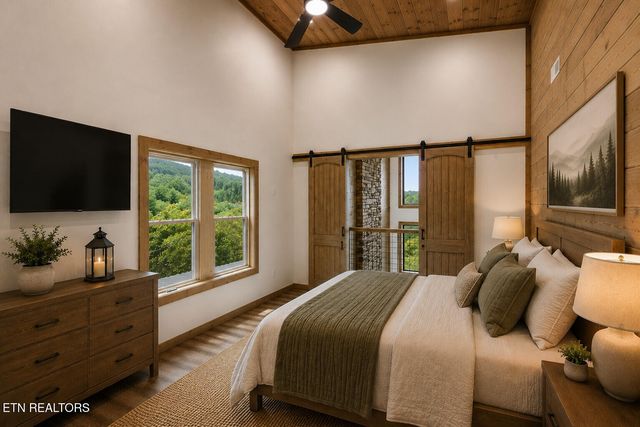 2046 Spurling Rd, Sevierville, TN 37862