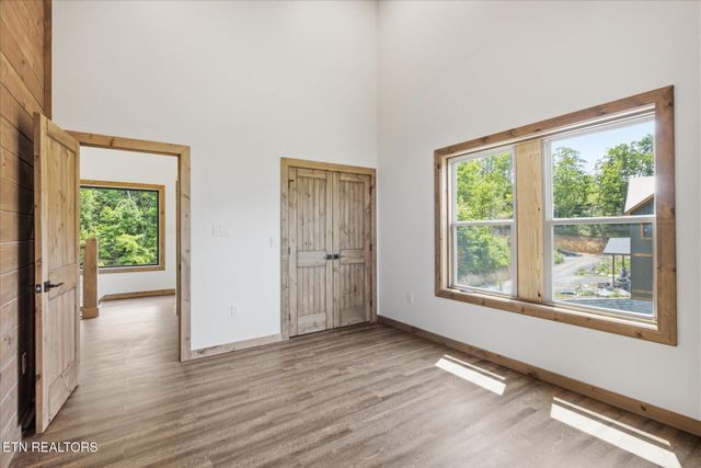 2046 Spurling Rd, Sevierville, TN 37862