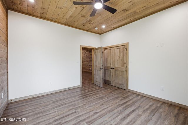 2046 Spurling Rd, Sevierville, TN 37862