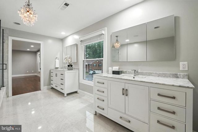 6603 BRIAR HILL CT, Mclean, VA 22101