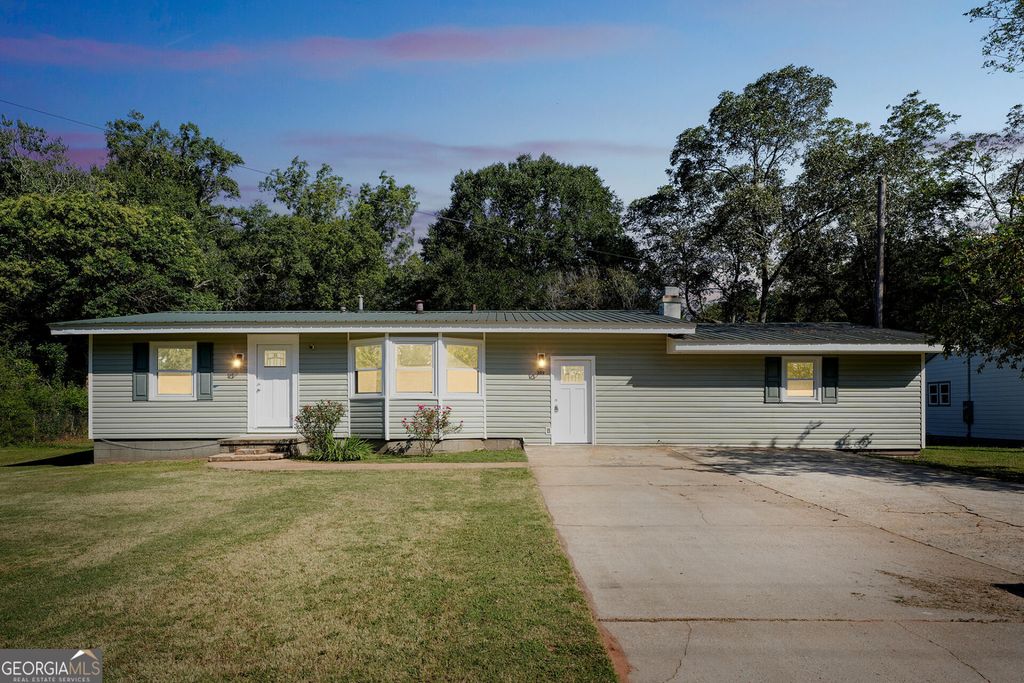 309 Lagrange Street, Grantville, GA 30220