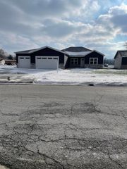 6071 Robbins Road, Portage, IN 46368