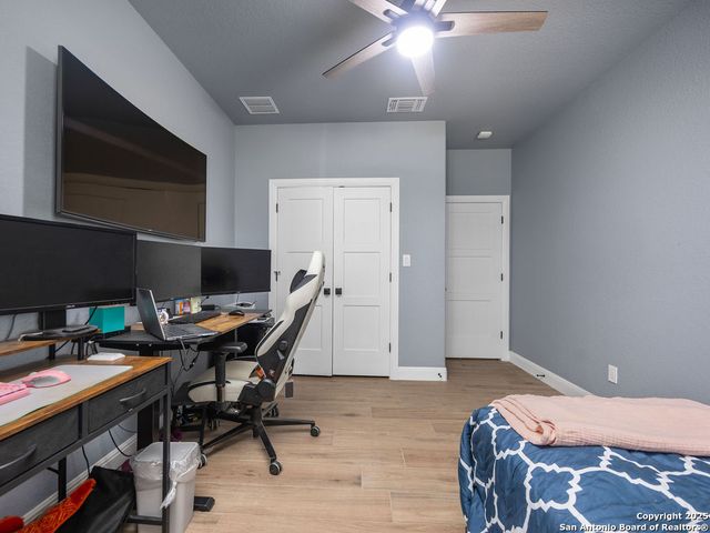 228 triple r, La Vernia, TX 78121