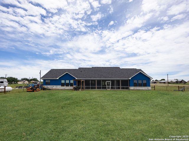 228 triple r, La Vernia, TX 78121