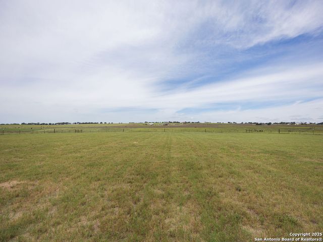 228 triple r, La Vernia, TX 78121