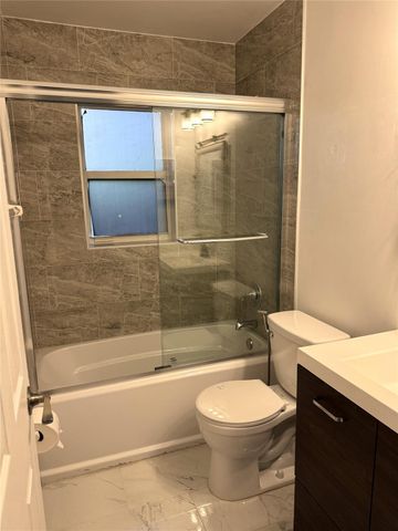 4925 NW 54th Avenue, Coconut Creek, FL 33073