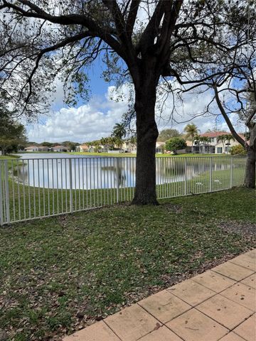 4925 NW 54th Avenue, Coconut Creek, FL 33073