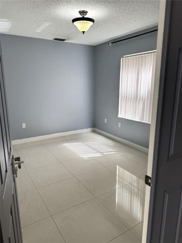 4925 NW 54th Avenue, Coconut Creek, FL 33073