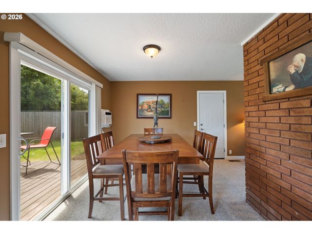 3720 Se 166TH Ave, Portland, OR 97236
