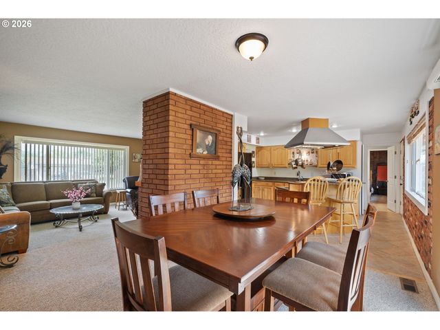 3720 Se 166TH Ave, Portland, OR 97236