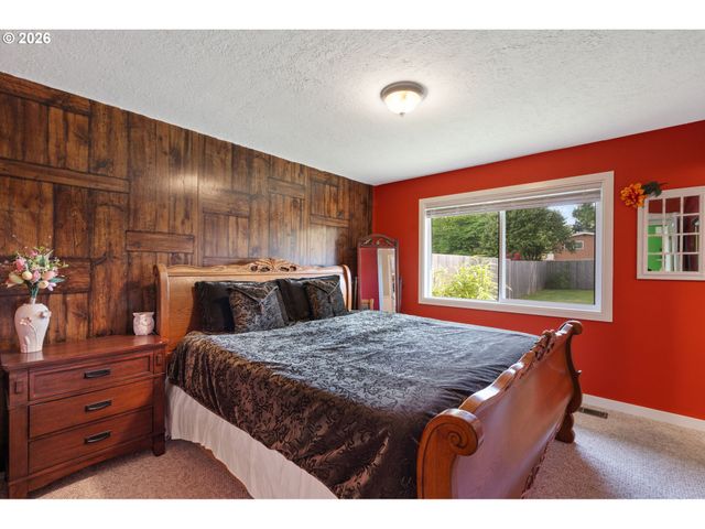 3720 Se 166TH Ave, Portland, OR 97236
