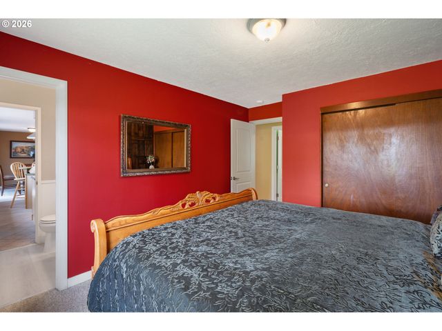 3720 Se 166TH Ave, Portland, OR 97236