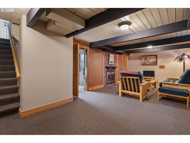 3720 Se 166TH Ave, Portland, OR 97236