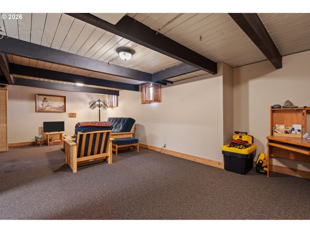 3720 Se 166TH Ave, Portland, OR 97236