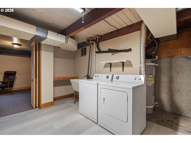 3720 Se 166TH Ave, Portland, OR 97236