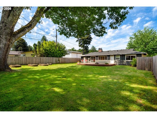 3720 Se 166TH Ave, Portland, OR 97236