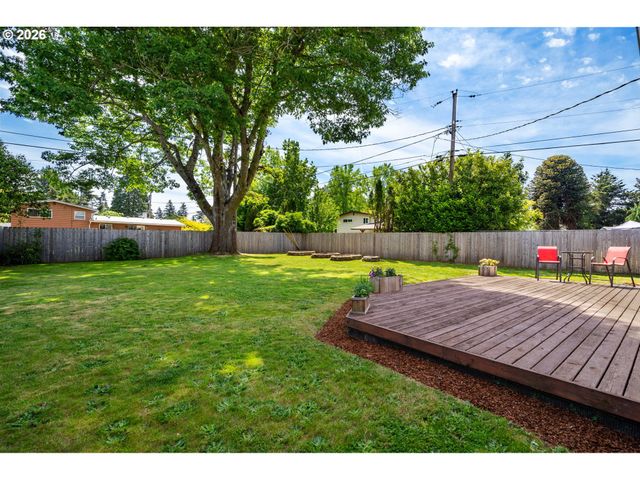 3720 Se 166TH Ave, Portland, OR 97236