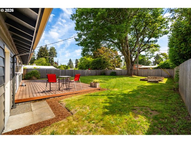 3720 Se 166TH Ave, Portland, OR 97236