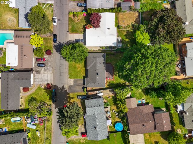 3720 Se 166TH Ave, Portland, OR 97236