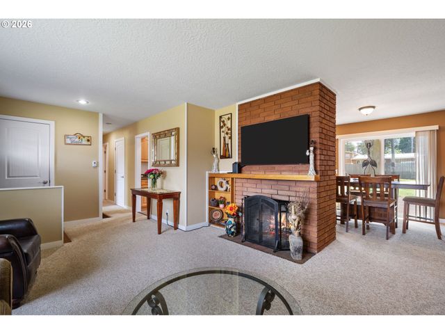 3720 Se 166TH Ave, Portland, OR 97236