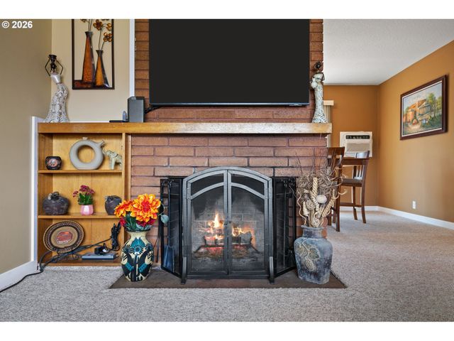 3720 Se 166TH Ave, Portland, OR 97236