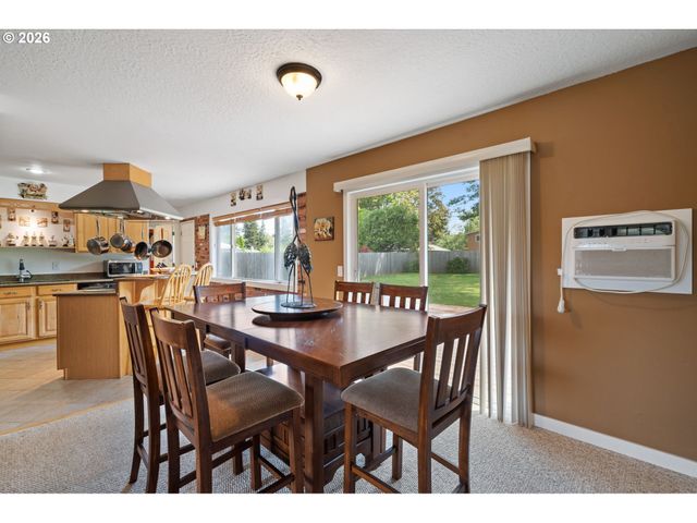3720 Se 166TH Ave, Portland, OR 97236