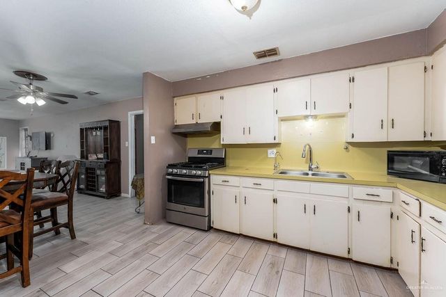 903 S 19th Avenue, Edinburg, TX 78539