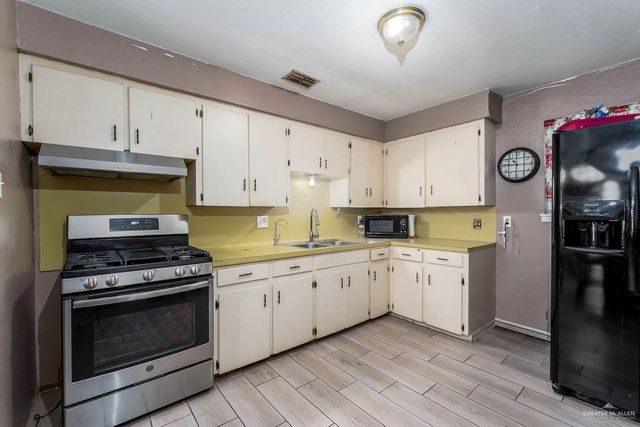 903 S 19th Avenue, Edinburg, TX 78539