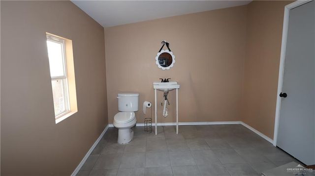 903 S 19th Avenue, Edinburg, TX 78539