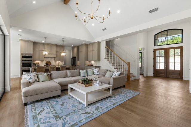 216 Creek Side Drive, Aledo, TX 76008