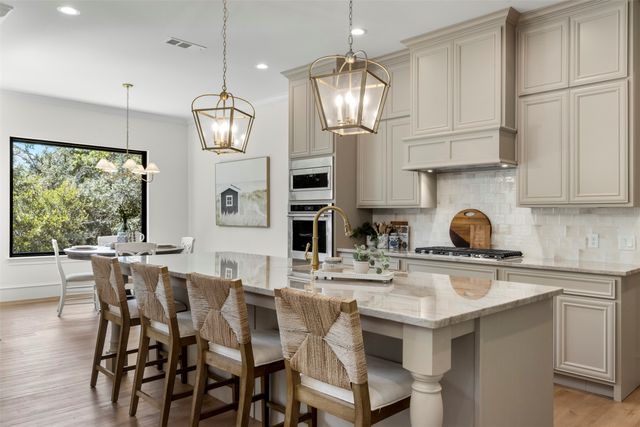 216 Creek Side Drive, Aledo, TX 76008