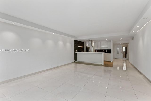 181 Crandon Blvd 207 207, Key Biscayne, FL 33149