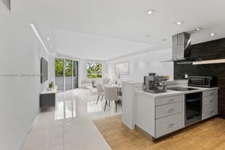 181 Crandon Blvd 207 207, Key Biscayne, FL 33149