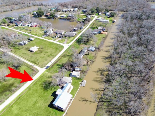 398 River Oaks Drive, Trinity, TX 75862