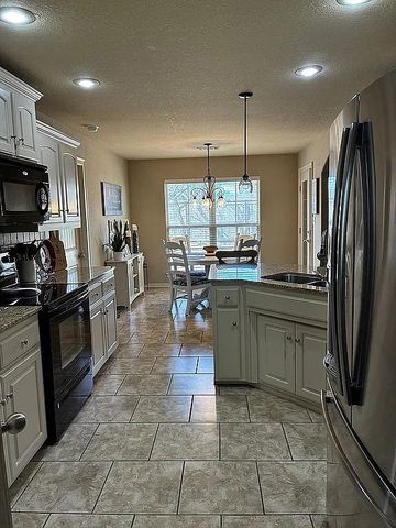 2479 Surtees Place, Fayetteville, AR 72704