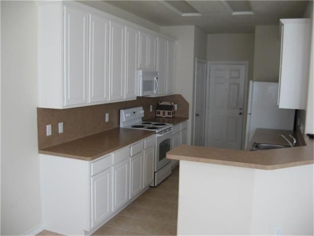 17154 Oakwood Chase Drive, Spring, TX 77379