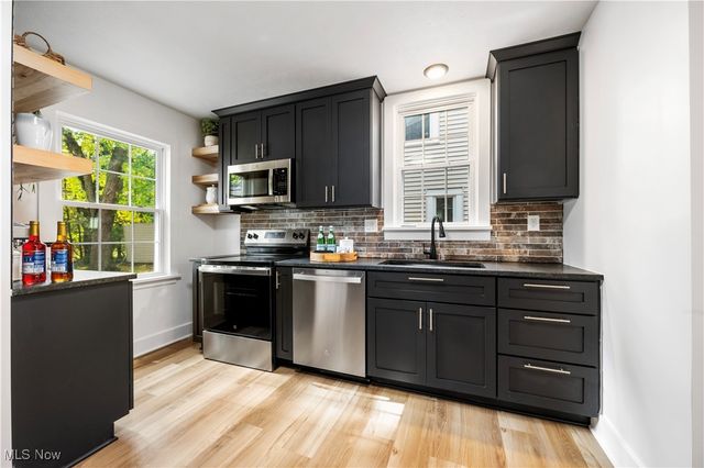 3750 Bainbridge Road, Cleveland Heights, OH 44118