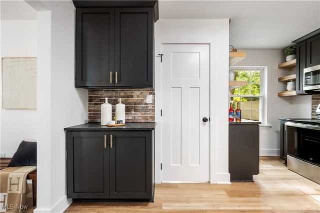 3750 Bainbridge Road, Cleveland Heights, OH 44118