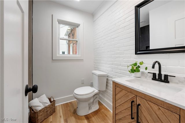 3750 Bainbridge Road, Cleveland Heights, OH 44118