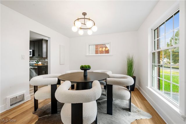 3750 Bainbridge Road, Cleveland Heights, OH 44118