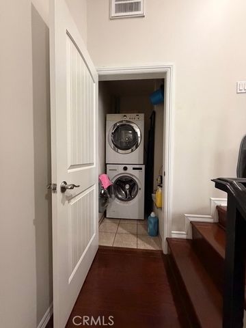 631 E Magnolia 103, Burbank, CA 91501
