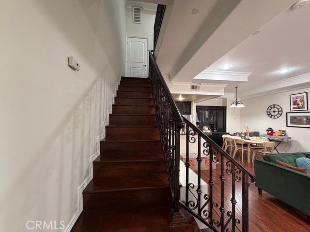631 E Magnolia 103, Burbank, CA 91501