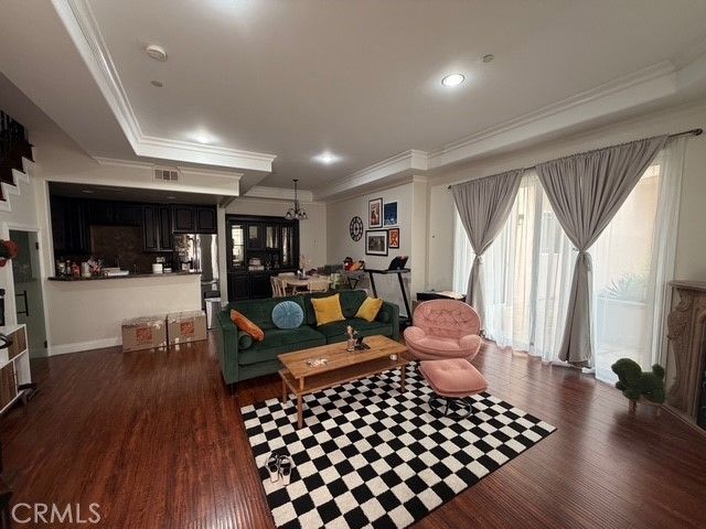 631 E Magnolia 103, Burbank, CA 91501