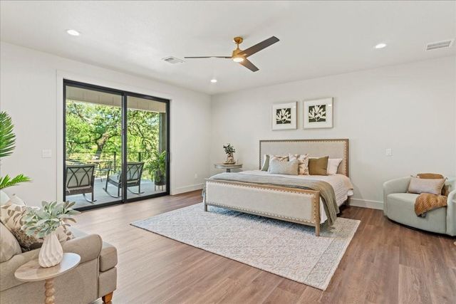 202 Hub Drive, Wimberley, TX 78676