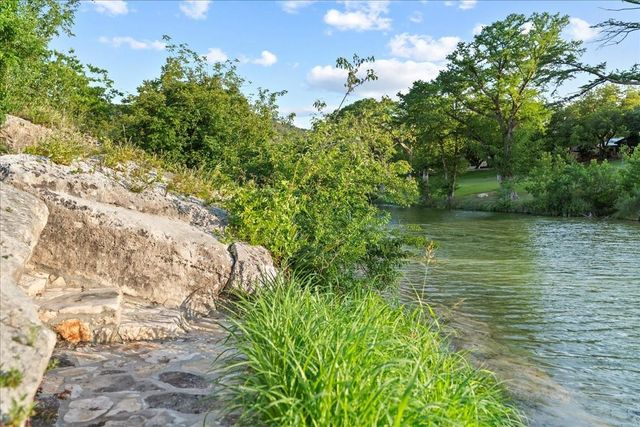 202 Hub Drive, Wimberley, TX 78676