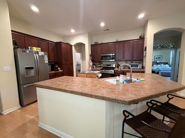 2859 Sierra Gold Ct, Riverbank, CA 95367