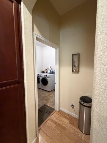 2859 Sierra Gold Ct, Riverbank, CA 95367