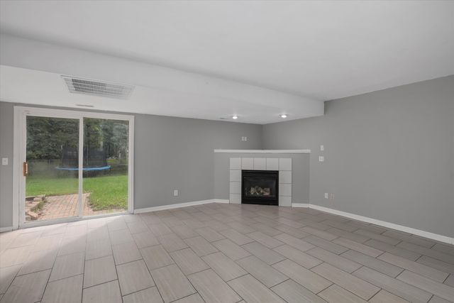 6751 Maplelawn Drive, Ypsilanti, MI 48197